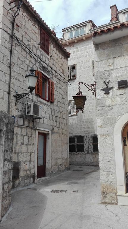 Split Studio Irisha Exterior photo