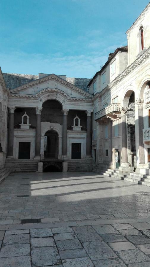 Split Studio Irisha Exterior photo