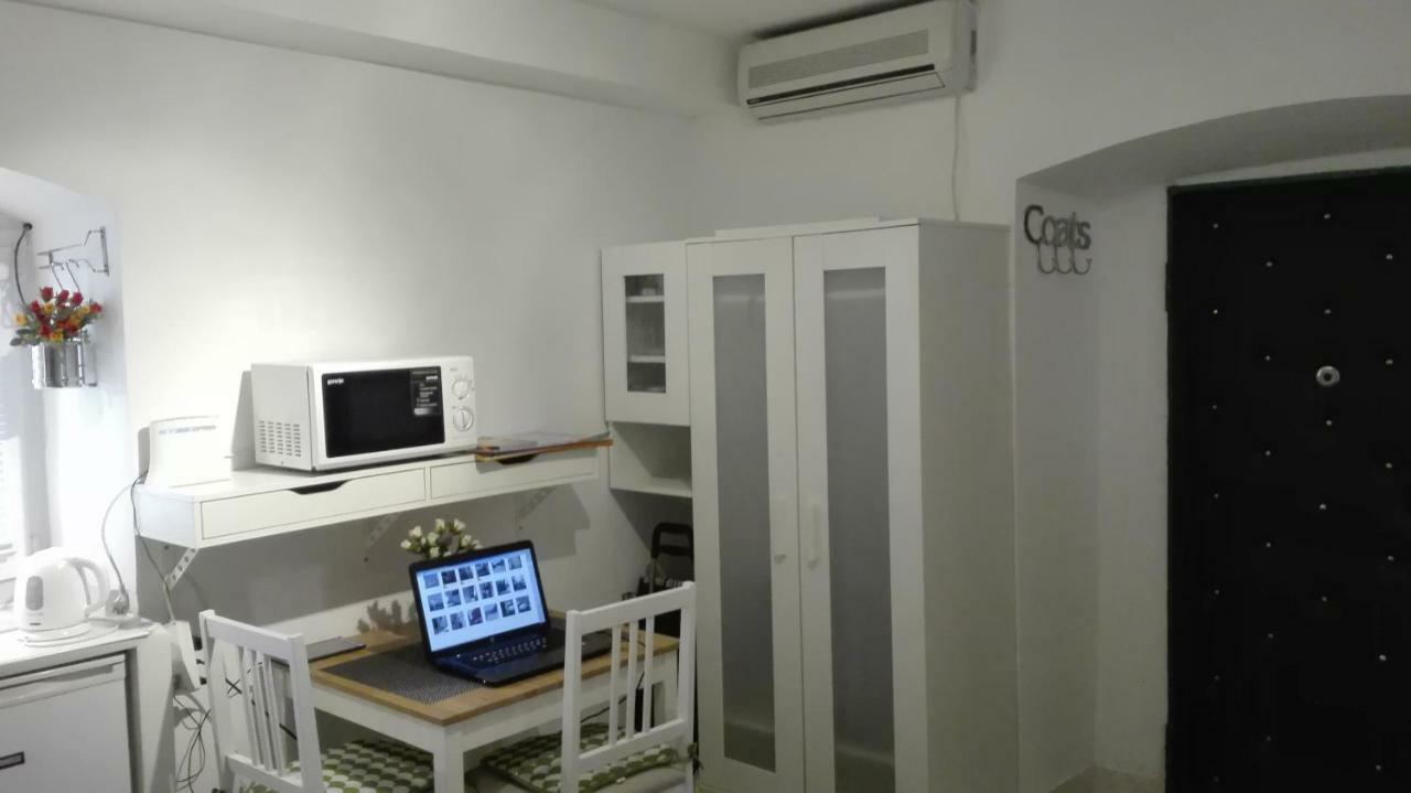 Split Studio Irisha Exterior photo
